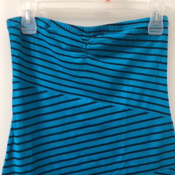 Halter dress - Picture 2 of 3